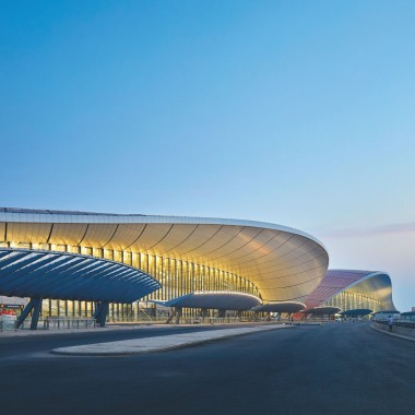 O impressionante design do aeroporto é da Zaha Hadid Architects